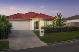 14 Ritz Drive, Coomera