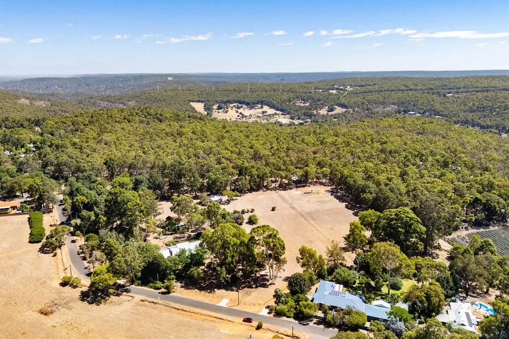 145 Stanhope Road, Bickley, WA 6076