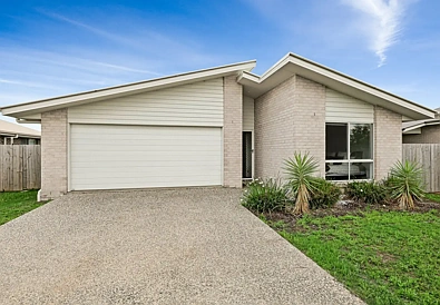 Warwick 4Kwarto IMPRESSIVE BRICK HOME IN MCDOUGALL STREET