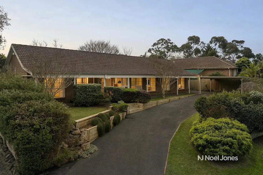 Langwarrin 4 Slaapkamer Room to Live, Play & Entertain