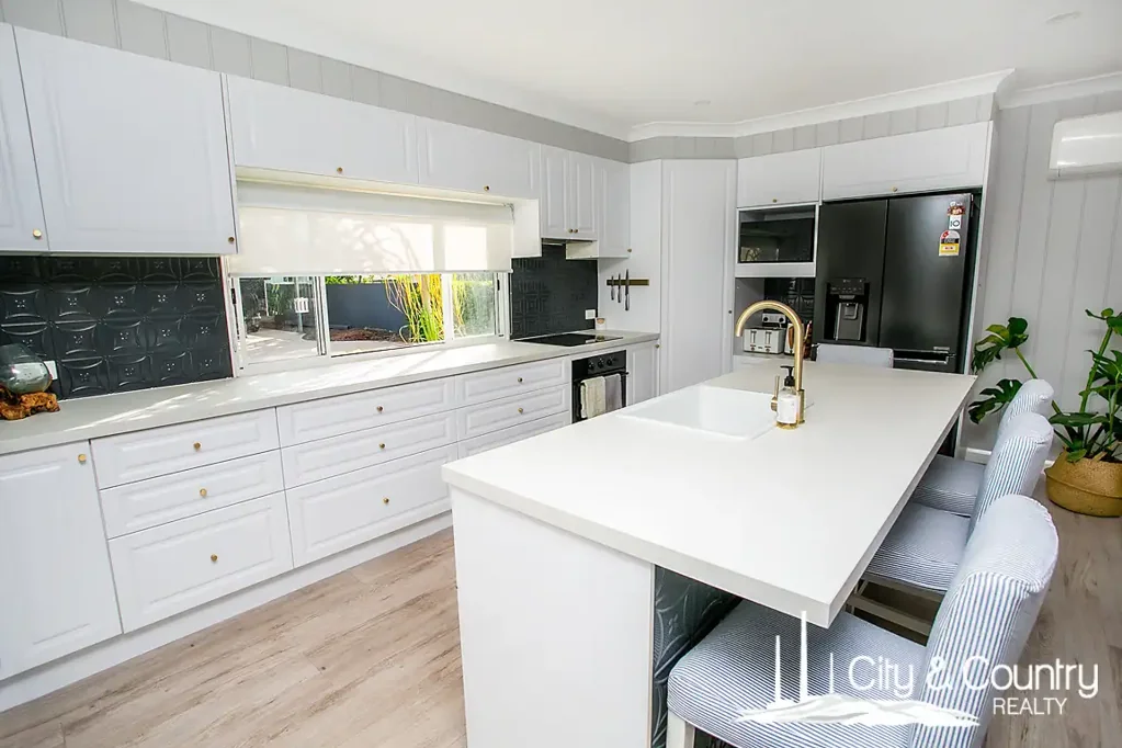 61 Second Avenue, Mount Isa, QLD 4825