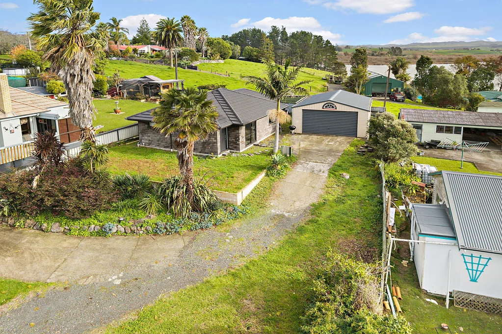 Huntly 2 Bedroom Vendors Relocating Overseas- Highly Motivated