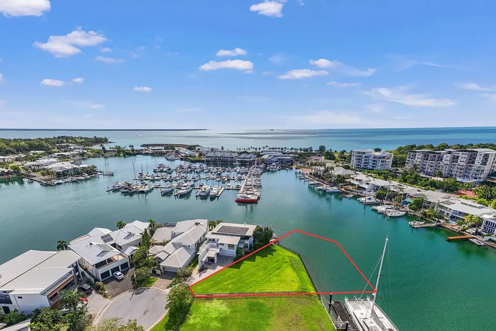 Larrakeyah RARE 1400M2 MARINA FRONT OPPORTUNITY IN BLUE-CHIP CULLEN BAY – BE QUICK