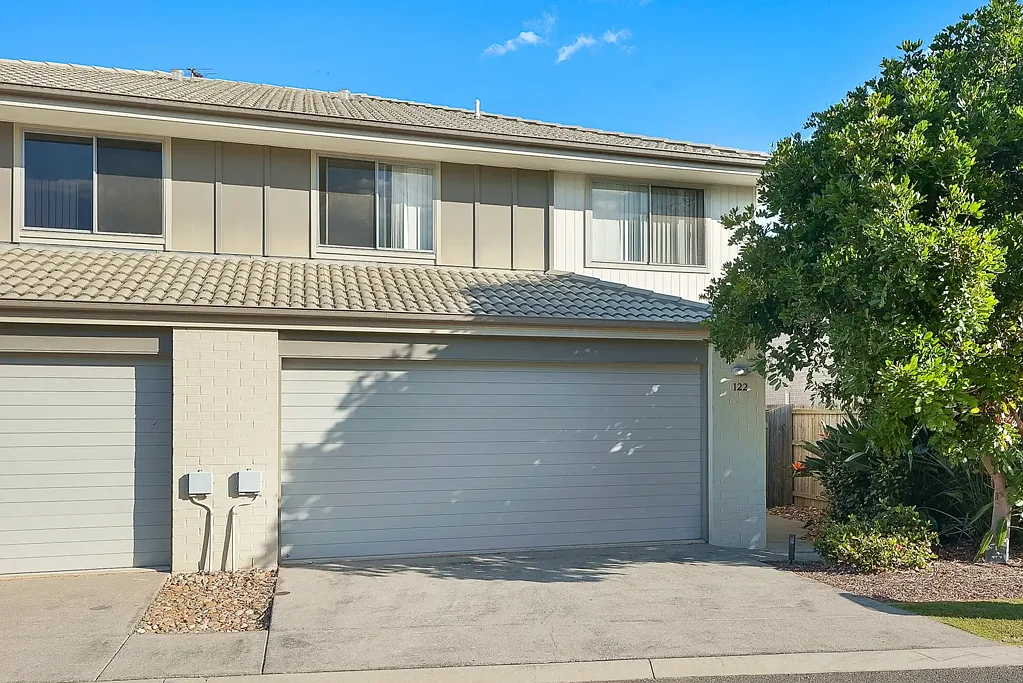 LOOK NO FURTHER - YOUR NEXT RENTAL