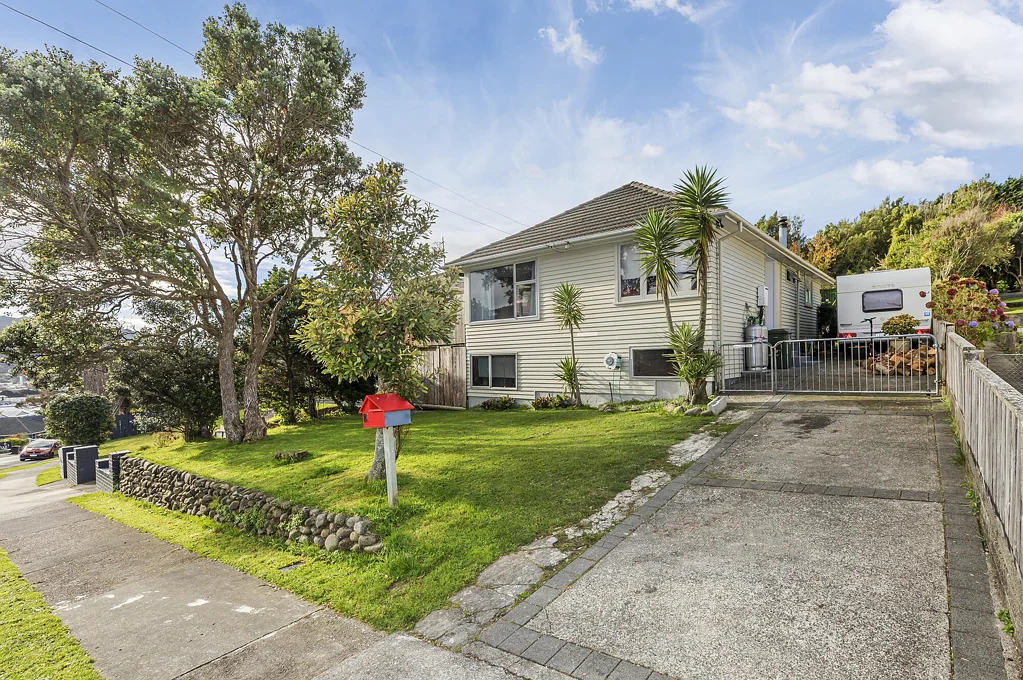Tawa 4 Bedroom Family Friendly