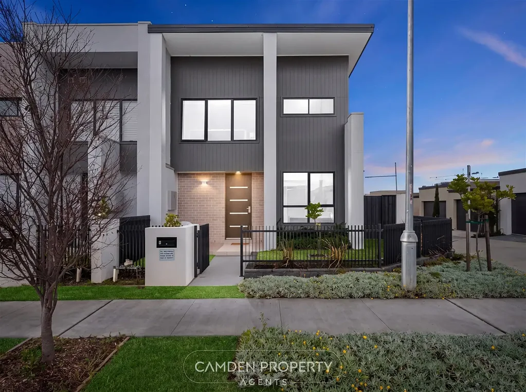 Oran Park 5Kwarto DUAL-INCOME OPPORTUNITY | $61,620 PA CURRENT RENTAL INCOME