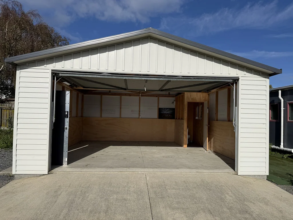Paraparaumu Ideal tradie space in Hinemoa Street