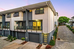 40/10 Riverview Road, Nerang