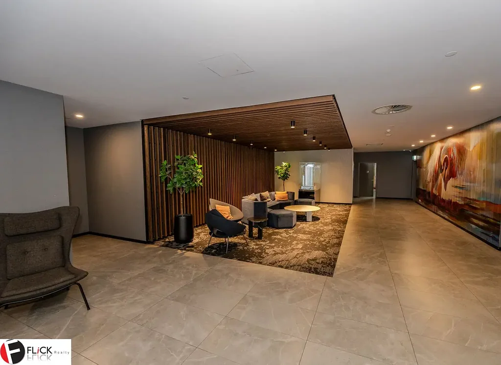 Fully Furnished
1 x 1 Executive Apartment – Spectacular 26th Floor Views!