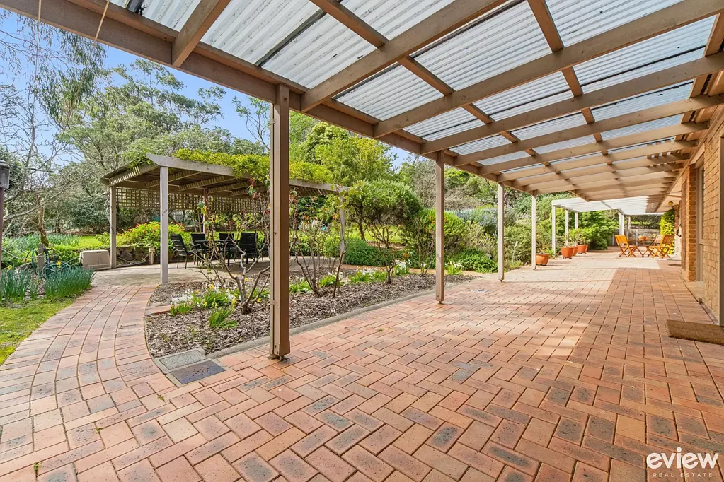 Frankston South 4ਬੈੱਡਰੂਮ Spacious Family Living in a Peaceful Frankston South Setting