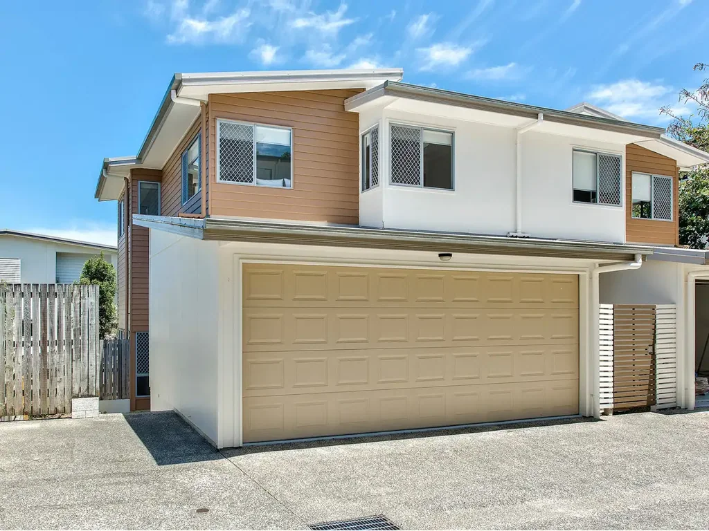 Gordon Park 3ਬੈੱਡਰੂਮ SMALL BOUTIQUE COMPLEX WITH DOUBLE GARAGE !