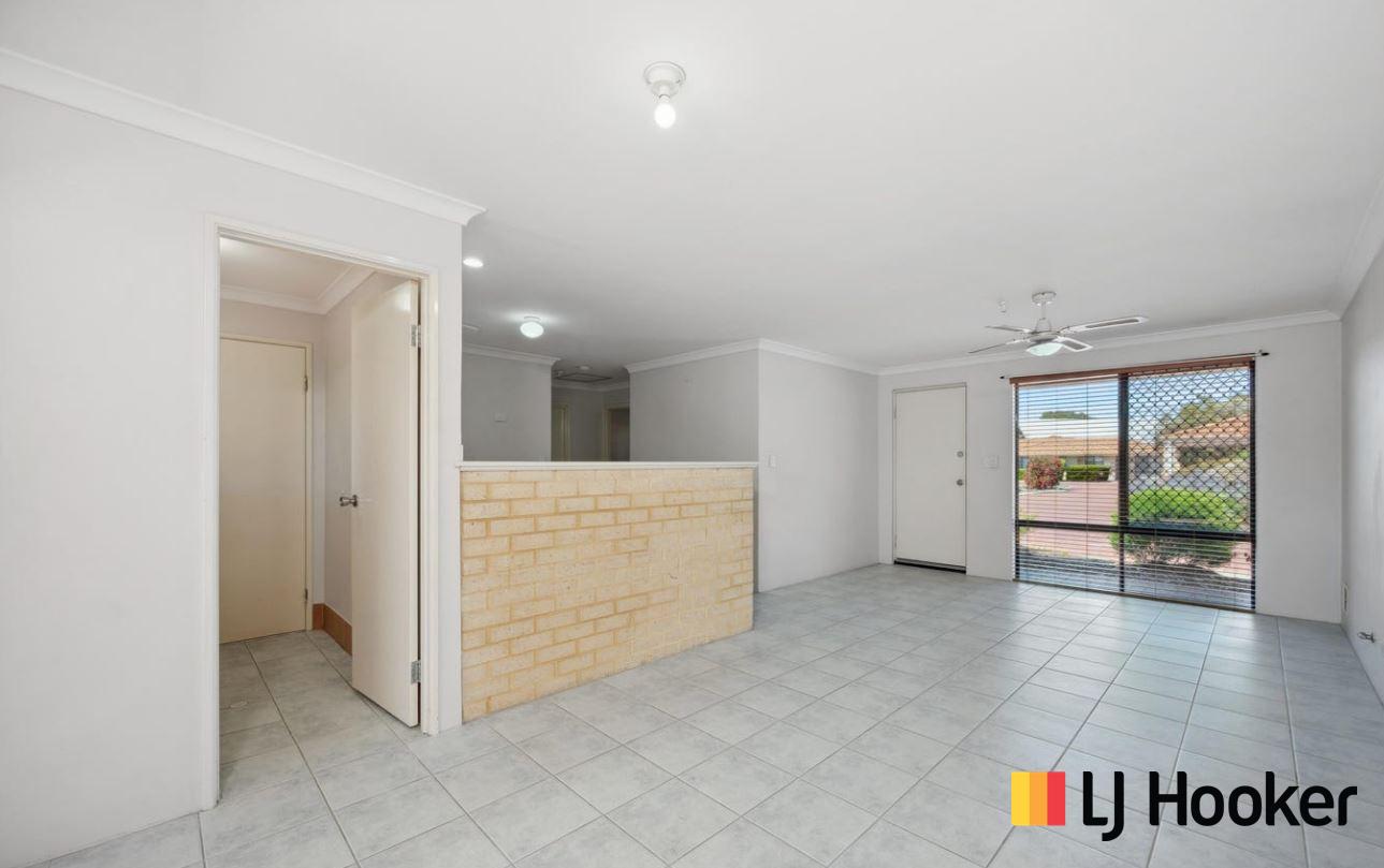 UNIT 5 36 STREICH AV, KELMSCOTT WA 6111, 0 રૂમ, 0 બાથરૂમ, House