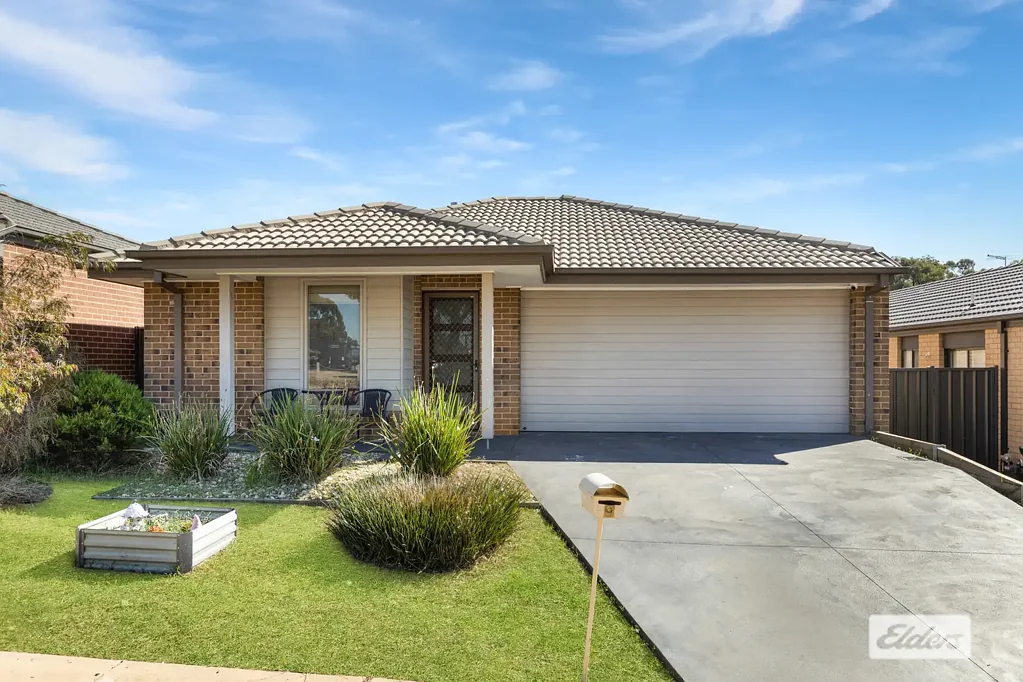 California Gully 3 Bedroom Modern Investment with Lease in Place