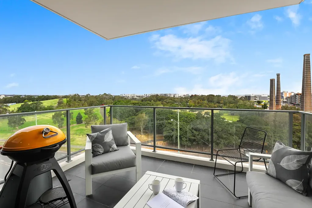 Erskineville 1 Slaapkamer Parkside haven filled with surprises