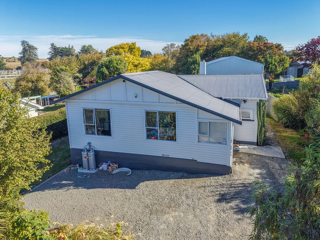 Oamaru 2 Bedroom SOUTH HILL - RENOVATED & READY