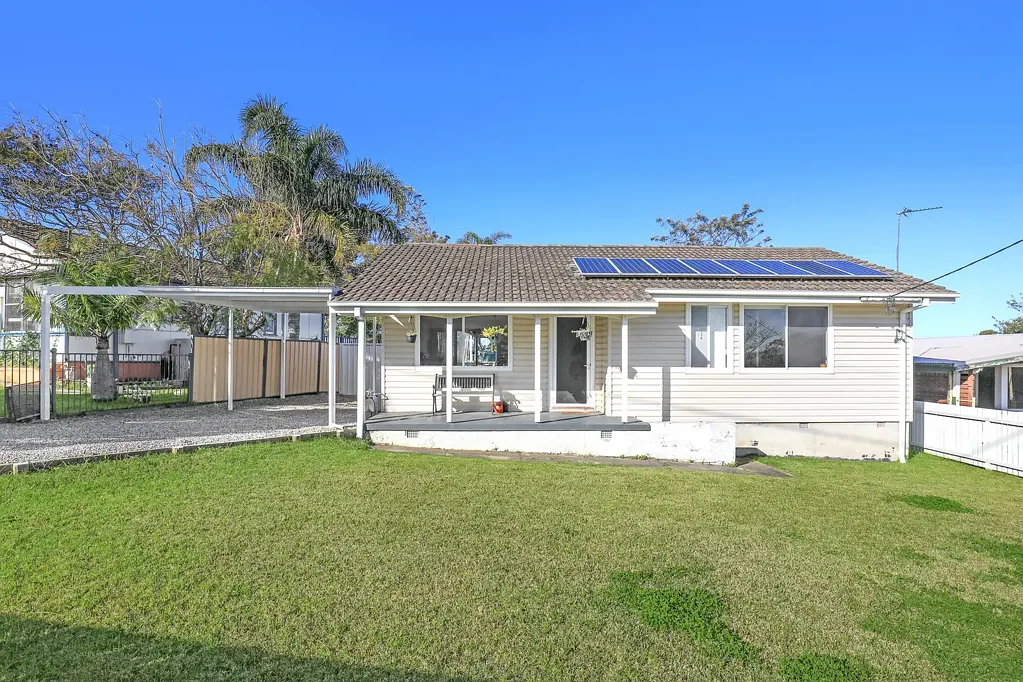 15 Kippax Street, Warilla, NSW 2528
