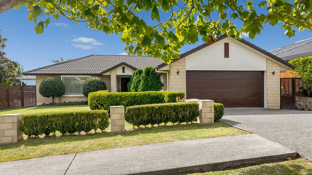 51 John Brooke Crescent, East Tamaki Heights, Manukau City, Auckland