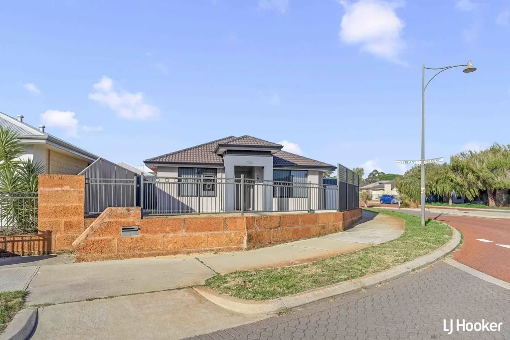 Seville Grove 4Kwarto Parkside Position Meets Family-Friendly Design