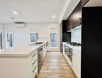 13 Kelmscott Way, Werribee, VIC 3030, 4房, 2浴, House