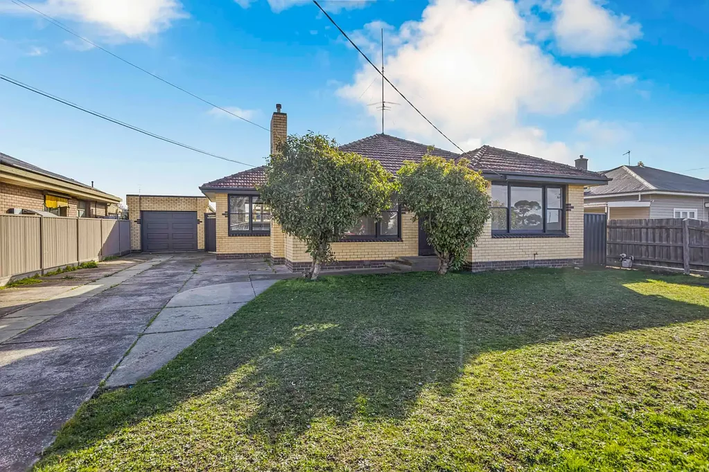 Freshly Renovated & Conveniently Located