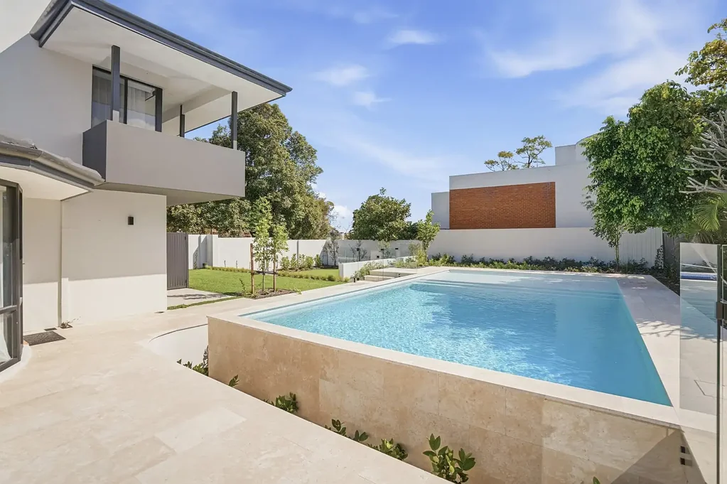 Dalkeith 5 Bedroom CONTEMPORARY FAMILY LUXURY