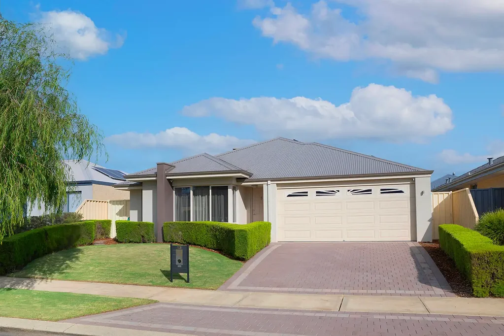 13 Toulon Way, Yalyalup, WA 6280