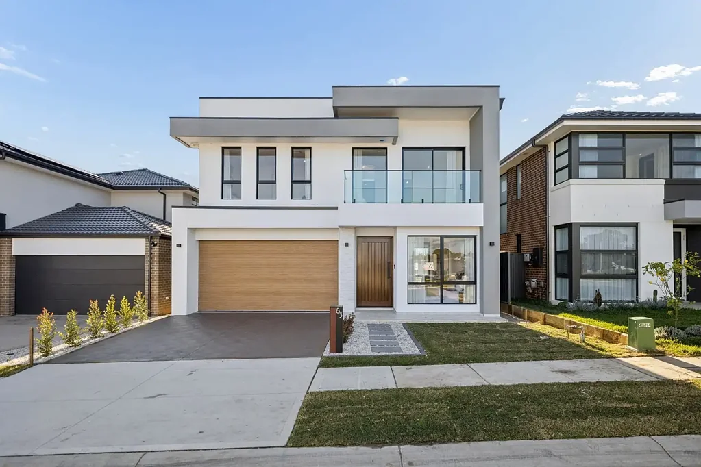 Leppington 5Kwarto Brand New Luxury Family Masterpiece | Approx. 350sqm of Premium Living on a Spacious Block