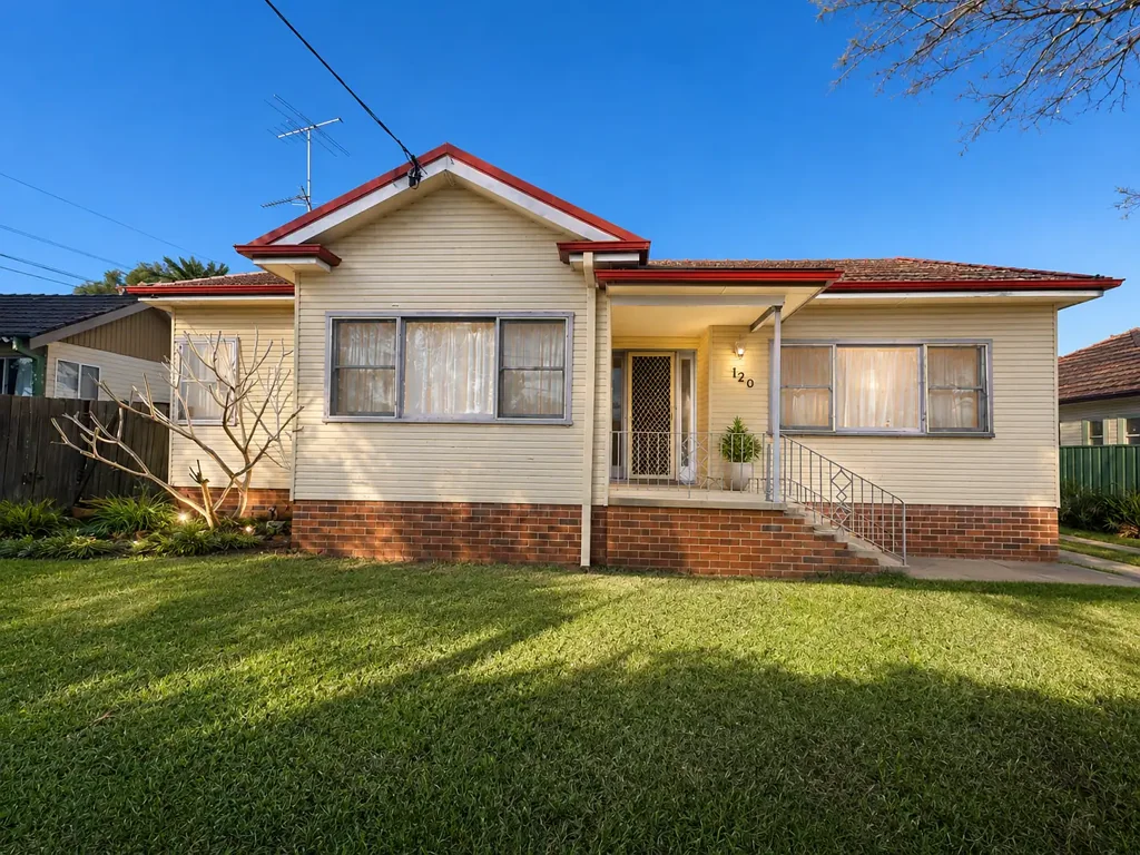 Comfortable Family Living in a Prime Penrith Location
