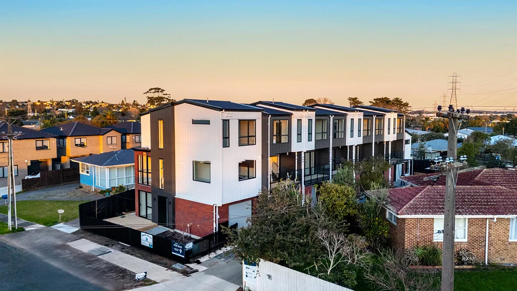 Pakuranga 3 Bedroom Move In Before Christmas - Brand-New Freehold Home
