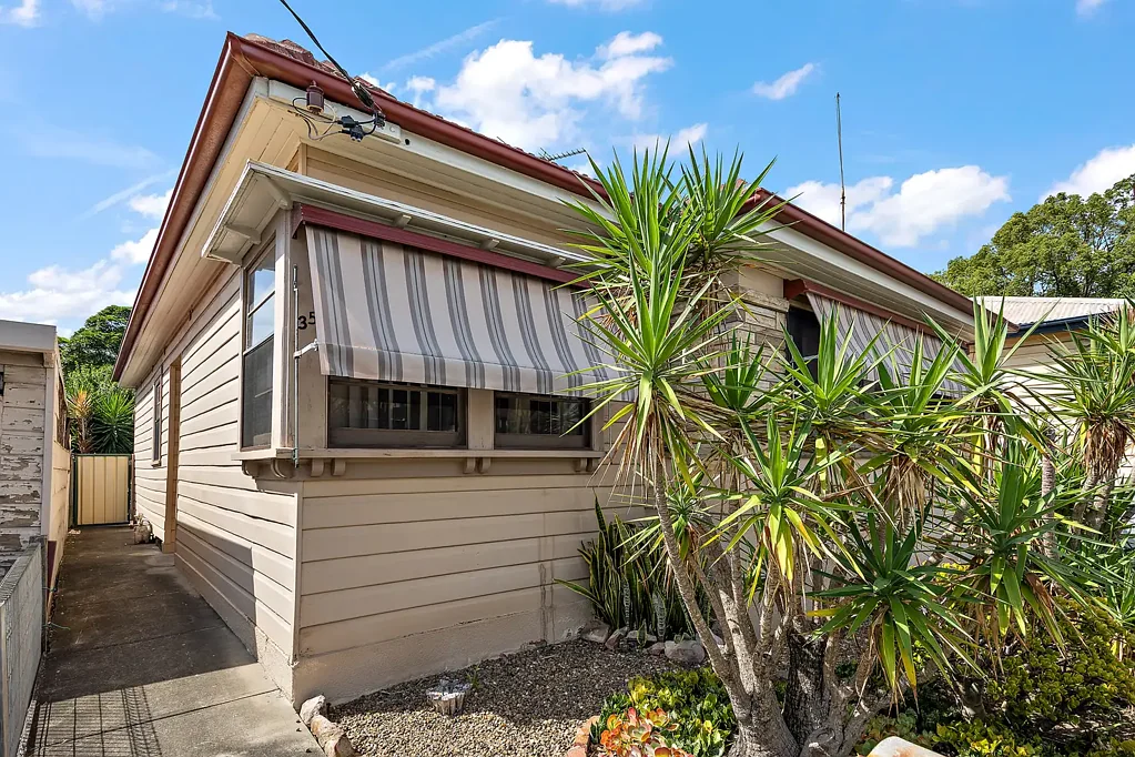35 Hanbury Street, Mayfield, NSW 2304