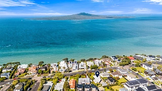 59 Seacliffe Avenue, Belmont, North Shore City