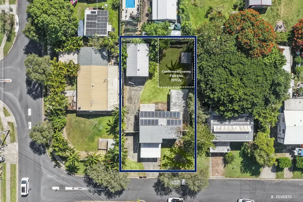 Crestmead 3房 宽敞693sqm地块 独立家庭住宅 多个生活区域 带顶户外空间 大型花园棚屋 老年公寓潜力 Family Home with Granny Flat Potential