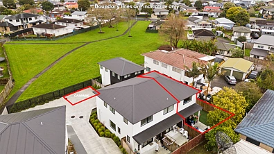 Papatoetoe 2 Bedroom PARKSIDE LIVING & Near-New Modern Design
