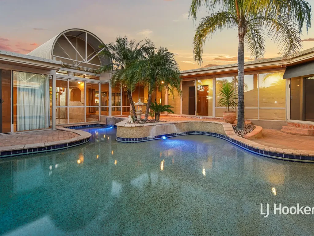 Desert Springs 5 Bedroom Quintessentially Mexican!