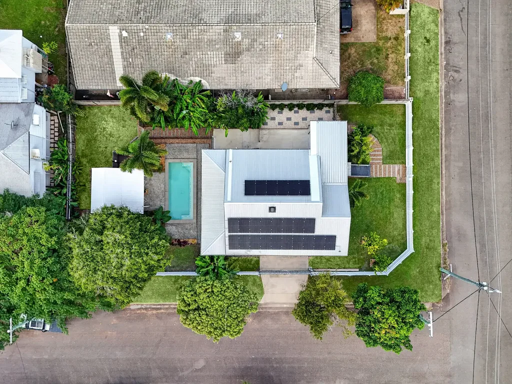 Hermit Park 4침실 Where Timeless Queenslander Charm Meets Resort-Style Luxury Living