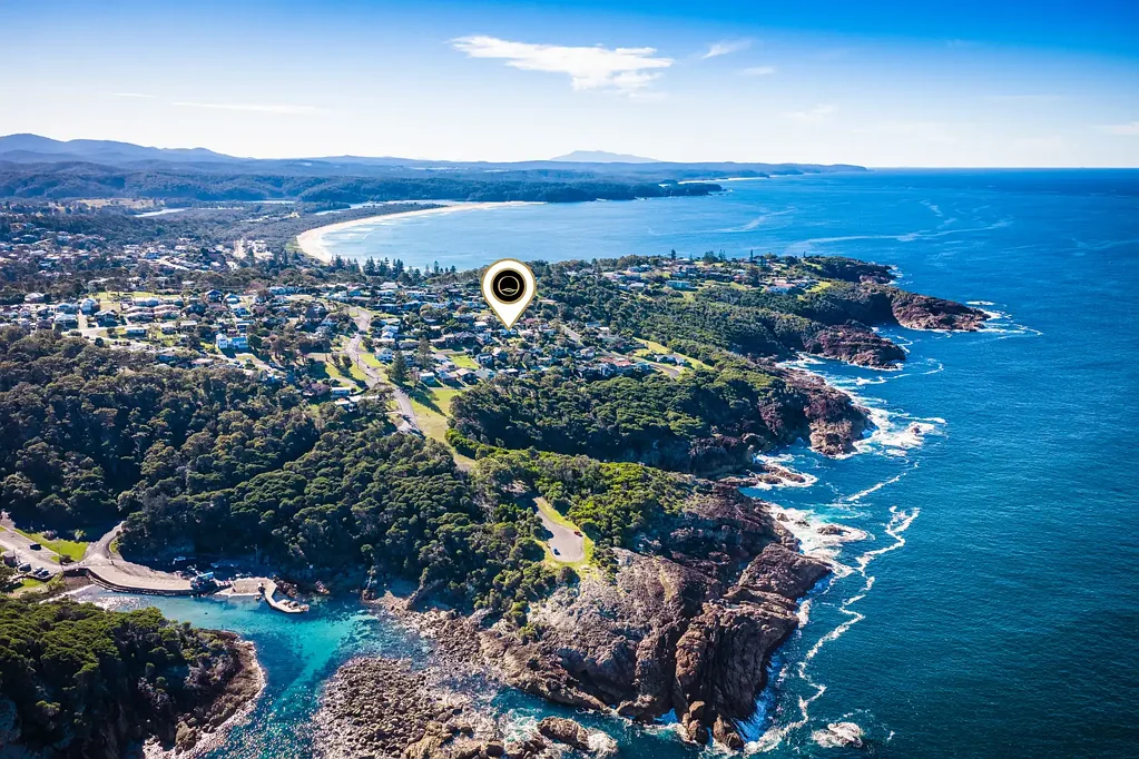 Tathra 4房  Unwrapped Potential! Massive Block in Prime Tathra Location – Renovate, Reimagine, Reward