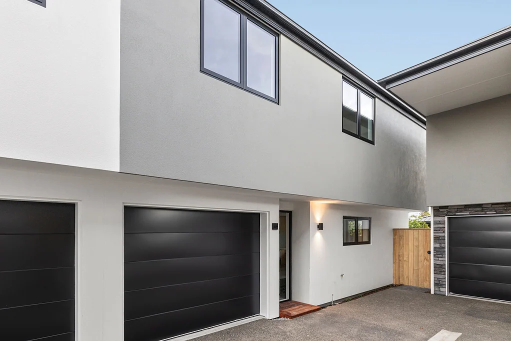 Addington 3房  Freehold Townhouses With Architectural Edge