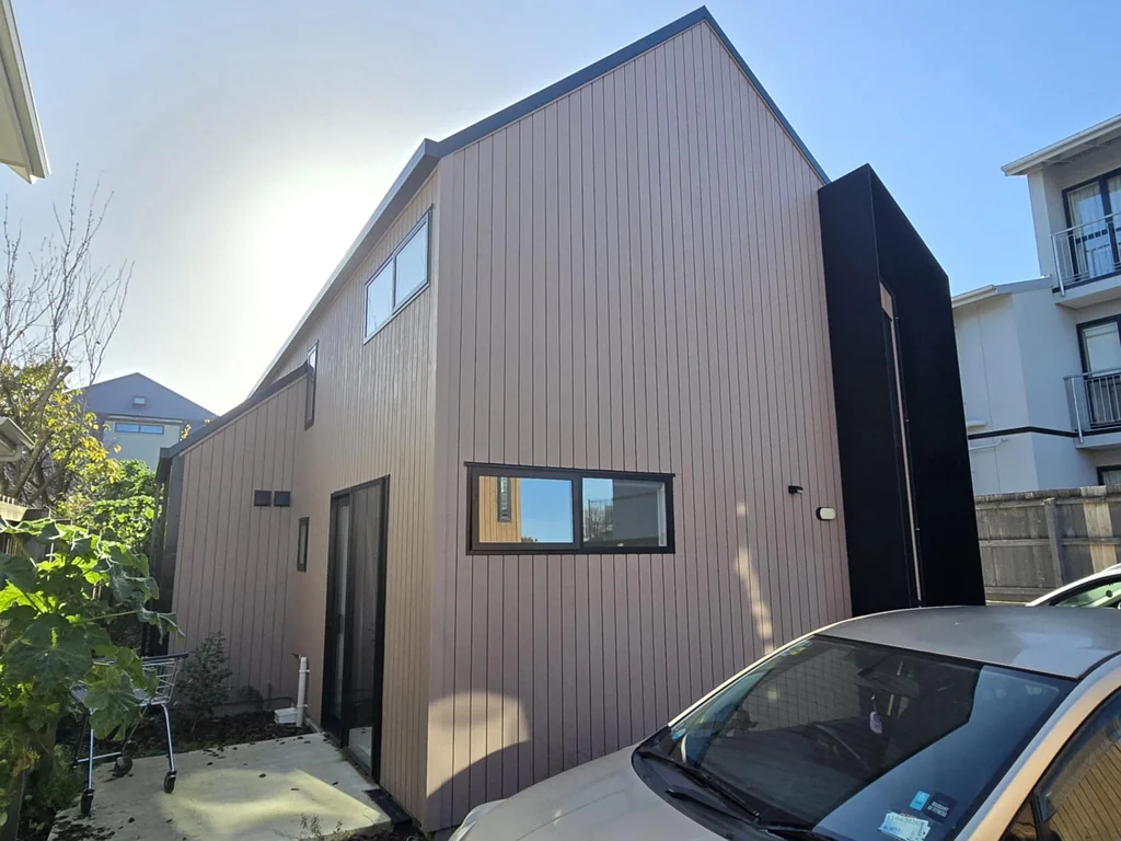 Spacious Townhouse in Prime City Centre Location