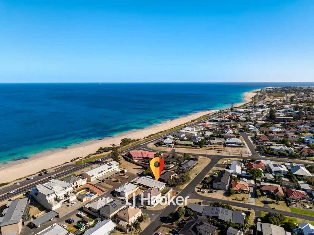 1/4 Holywell Street, South Bunbury, WA 6230