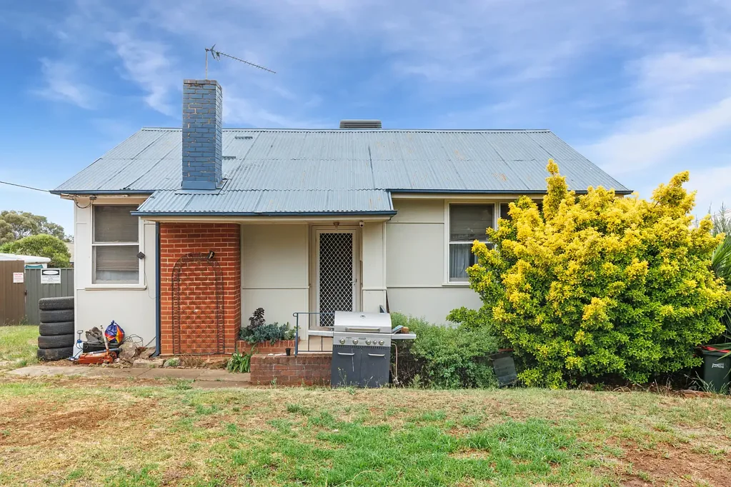 23 Anzac Avenue, Junee, NSW 2663
