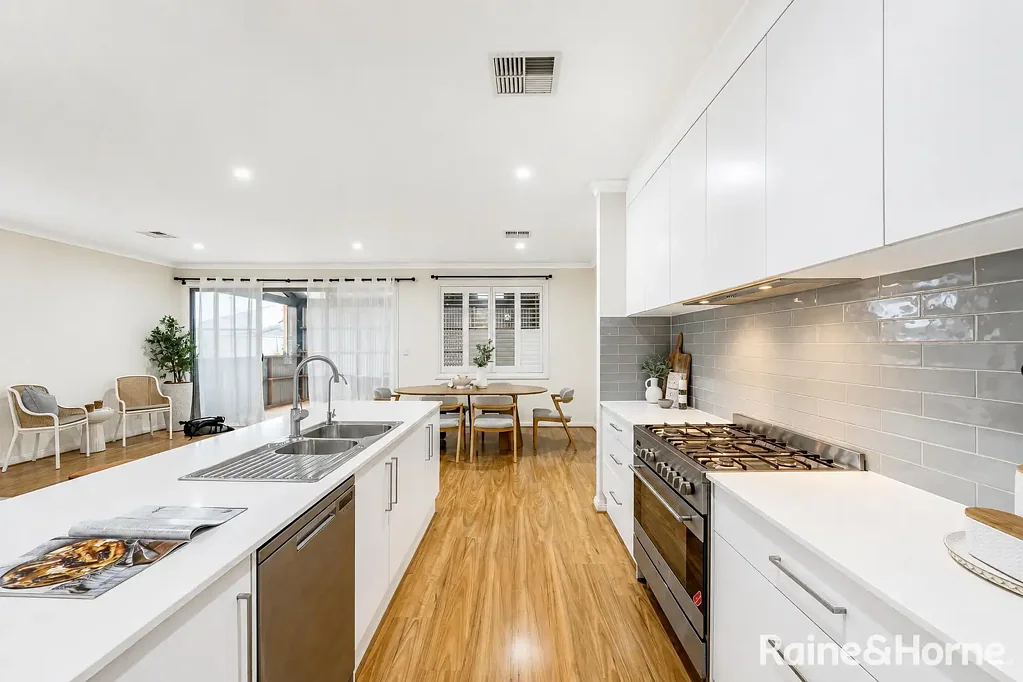 Virginia 4બેડરૂમ Space to Live. Room to Entertain. A Home to Love