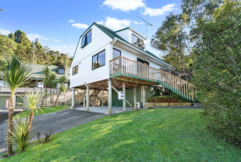 1/32 Fernlea Rise, Bayview, North Shore City, Auckland
