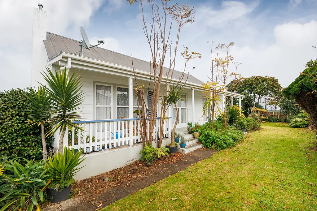 2 Ryder Crescent, Levin, Horowhenua, Manawatu / Wanganui