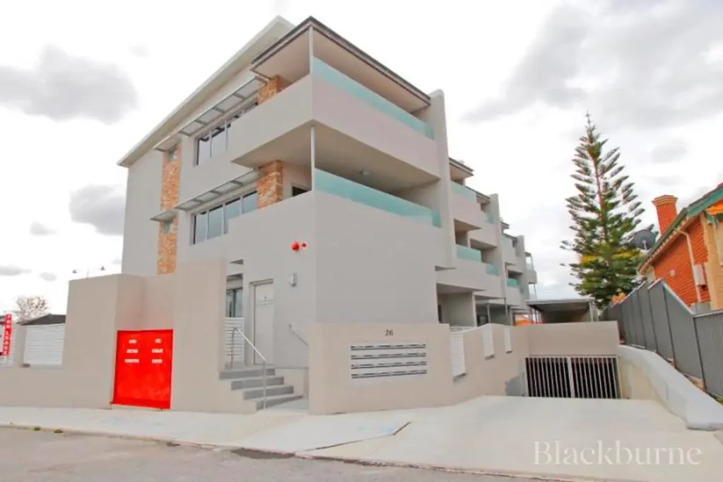 CITY VIEWS, MODERN APARTMENT, CLOSE TO TRANSPORT, GREAT LOCATION