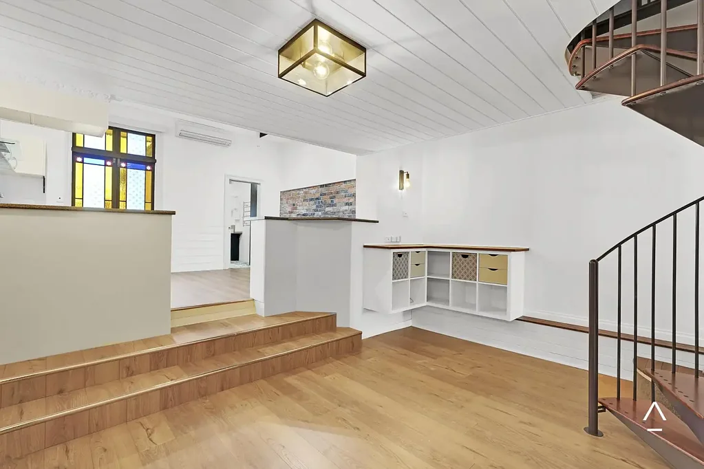 Stylish 2-Bedroom Cottage in Prime Launceston Location!
