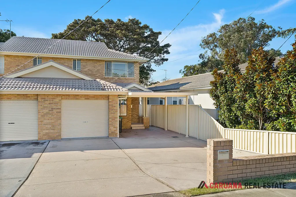 Spacious Duplex In Prime Location, Walking Distance to Beach