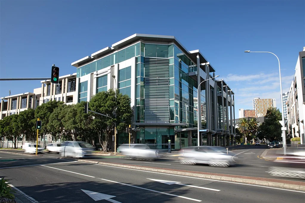 Auckland Central CBRE - LARGE OFFERING MAHUHU CRESCENT