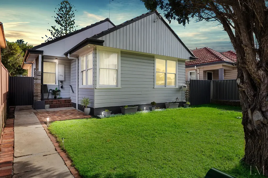 New Lambton 3 Bedroom Granny flat potential on a convenient flat block