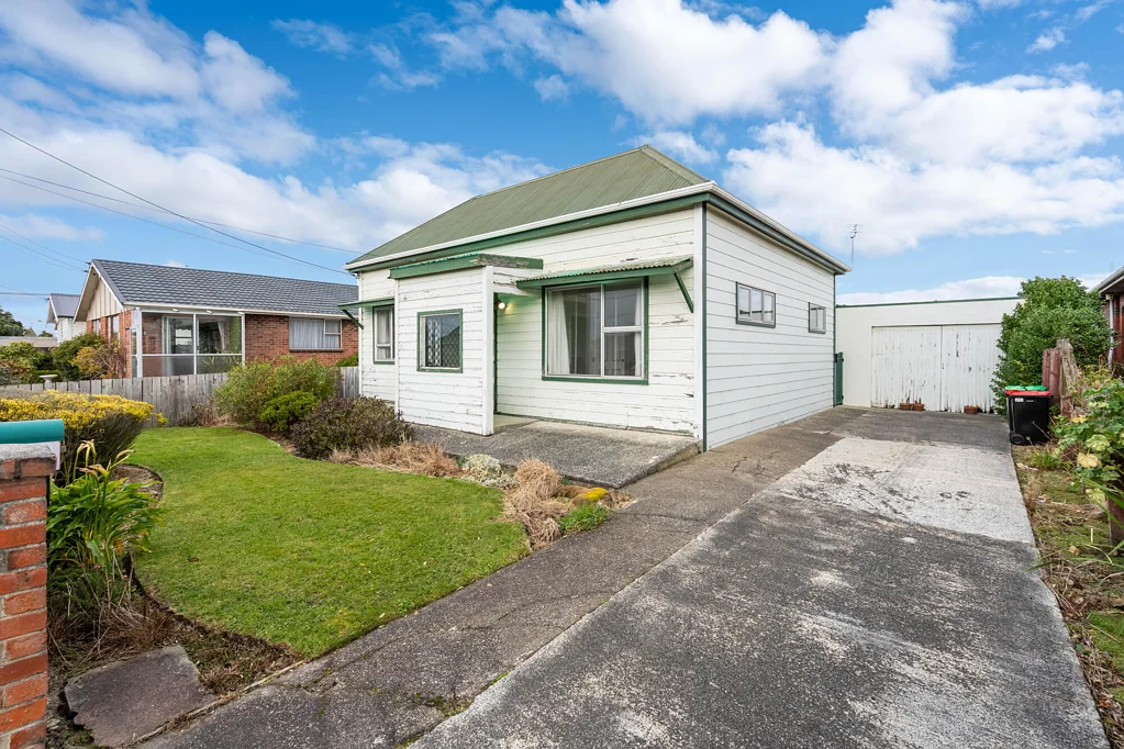 Saint Kilda 3chambre First Time to Market in 45+ Years
