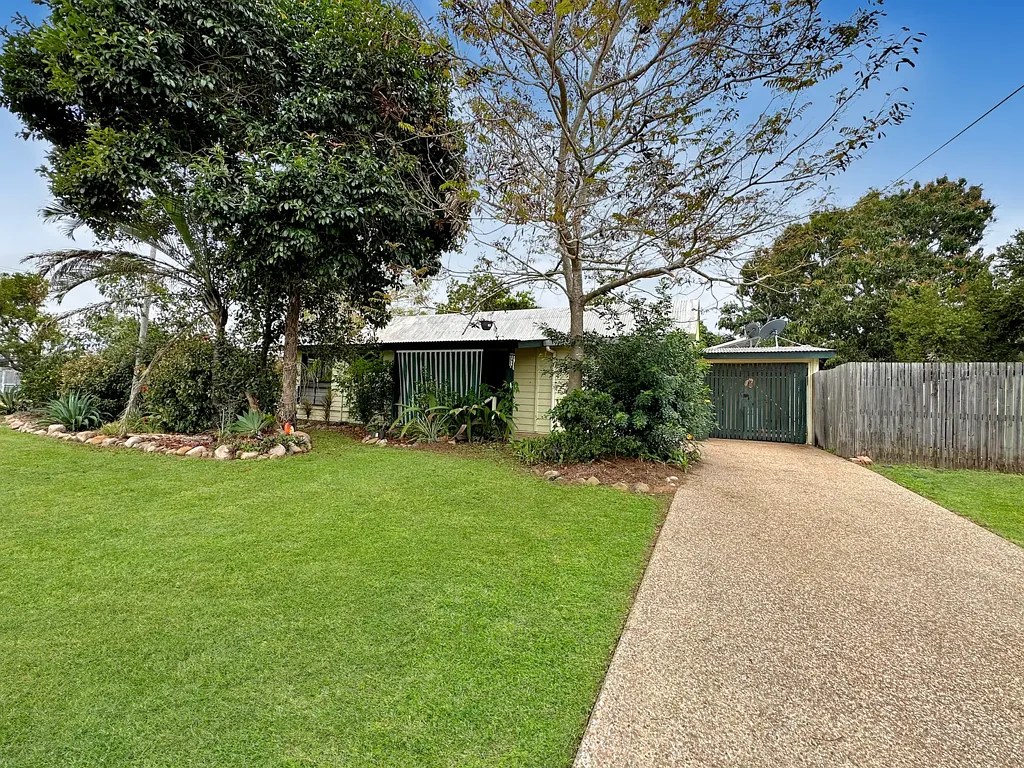 8 Rossato Crescent, Rasmussen, QLD 4815